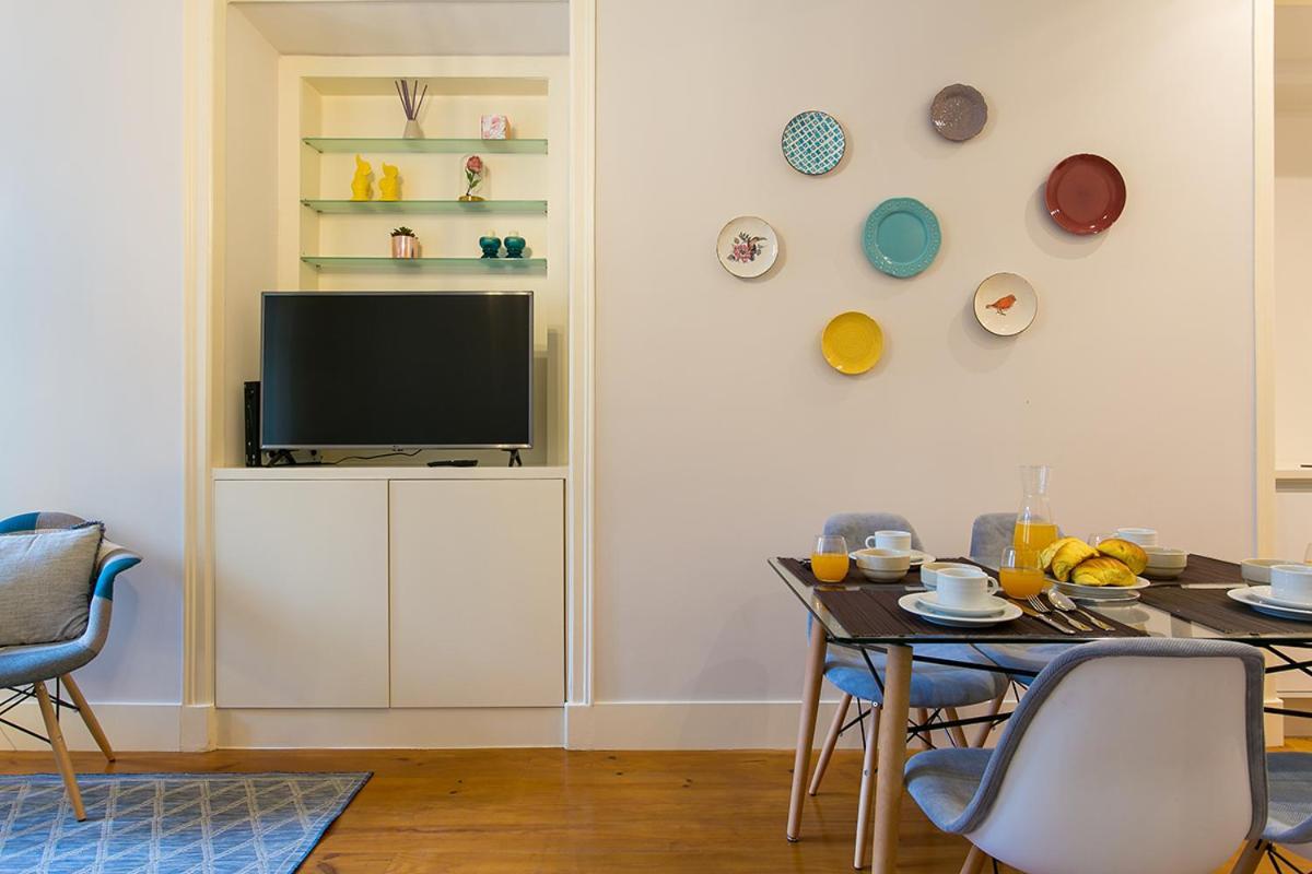 Lovelystay - Cozy 3Bdr Apartment In Estrela Lisboa Exterior foto