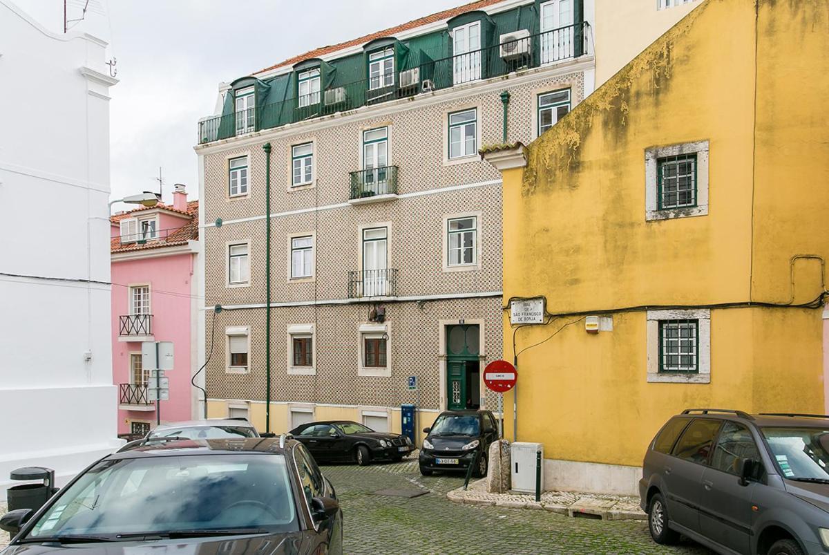 Lovelystay - Cozy 3Bdr Apartment In Estrela Lisboa Exterior foto