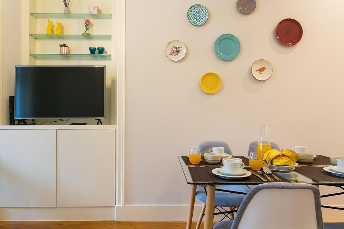 Lovelystay - Cozy 3Bdr Apartment In Estrela Lisboa Exterior foto